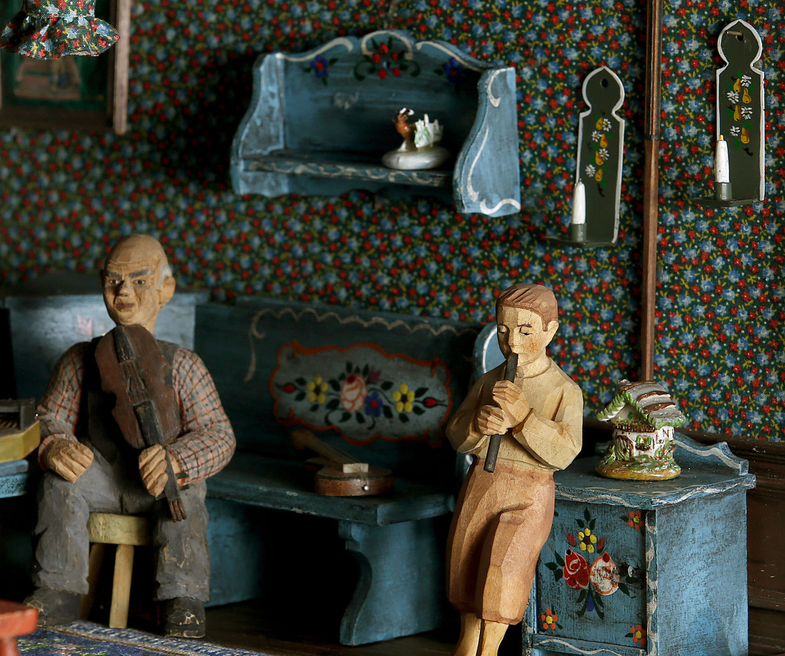 010318-doll-house-008